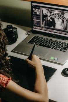 Front-Office Chatbots vs Back-Office Digital FTE Systems